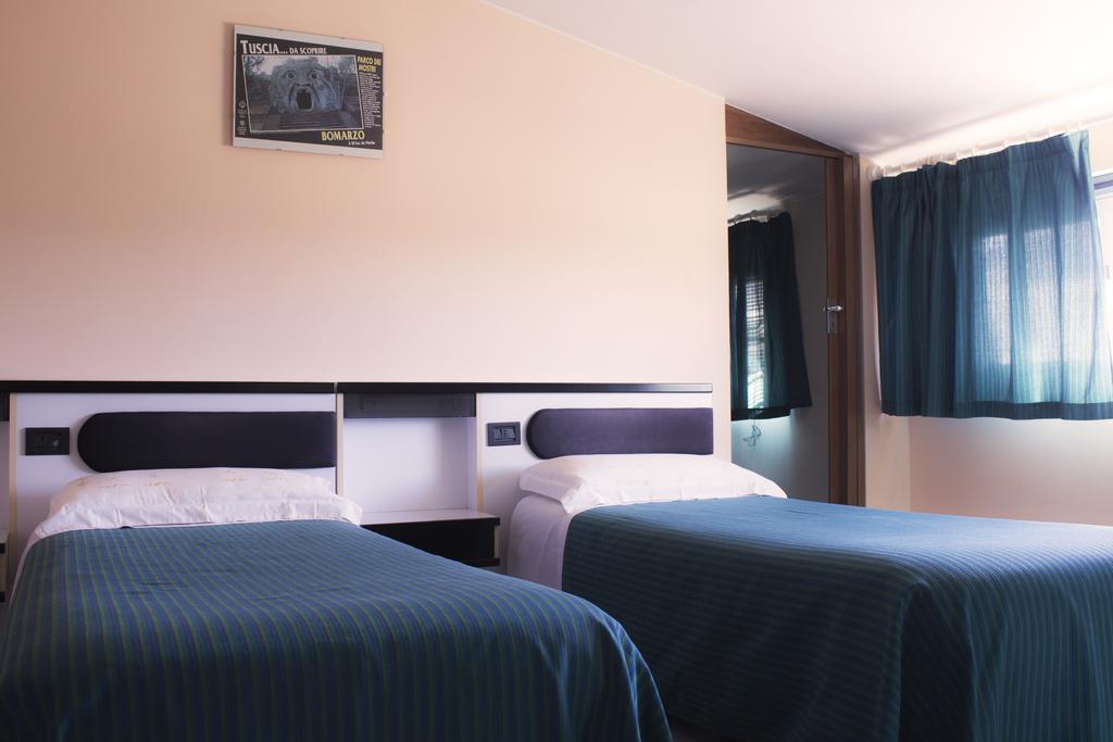 Hotel Falisco Fabrica di Roma Oda fotoğraf